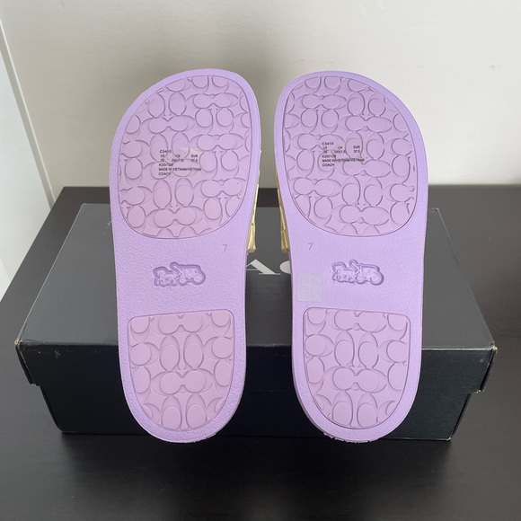 Coach Slides - Picture 5 of 5